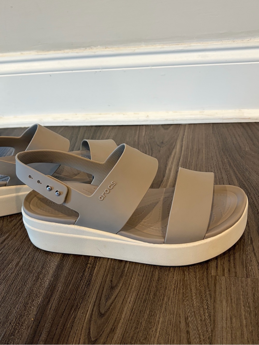 Crocs Low Wedge Sandal